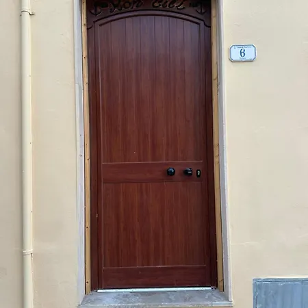 Moncici House *